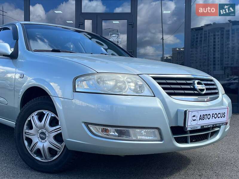 Седан Nissan Almera 2006 в Киеве