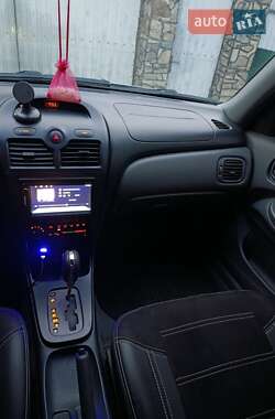 Седан Nissan Almera 2006 в Новом Буге