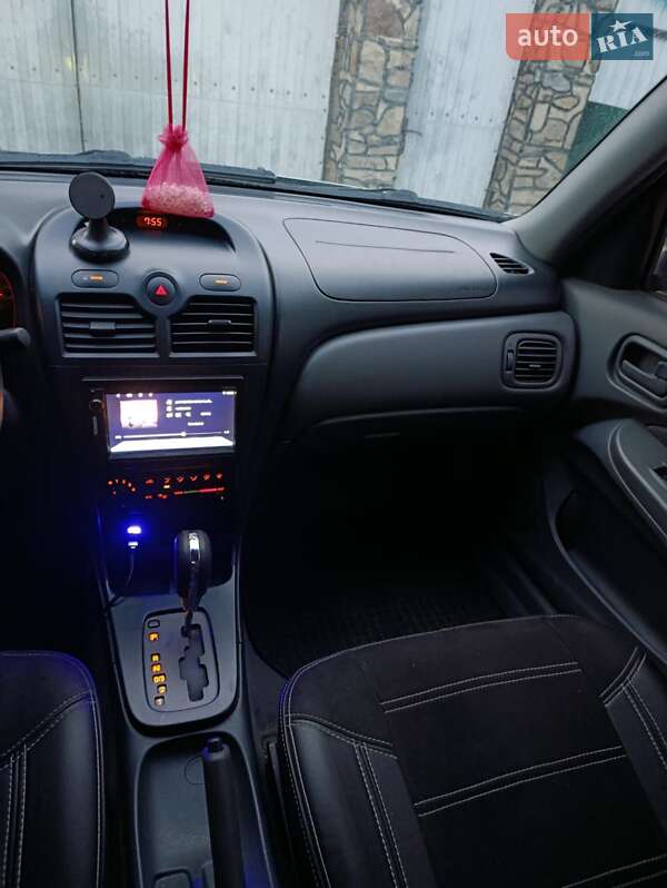 Nissan Almera 2006 Nissan Almera 2006