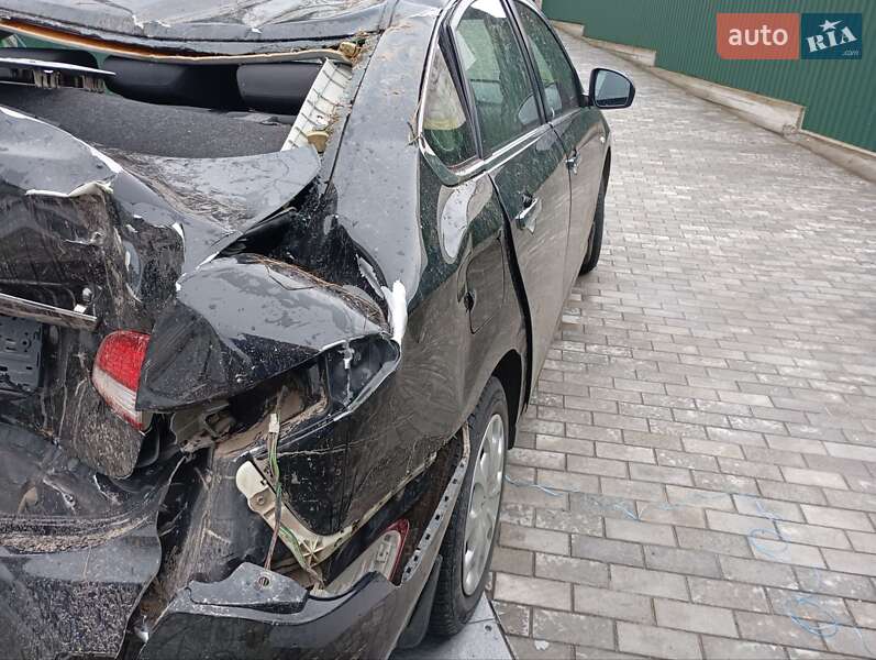 Седан Nissan Almera 2016 в Калинівці