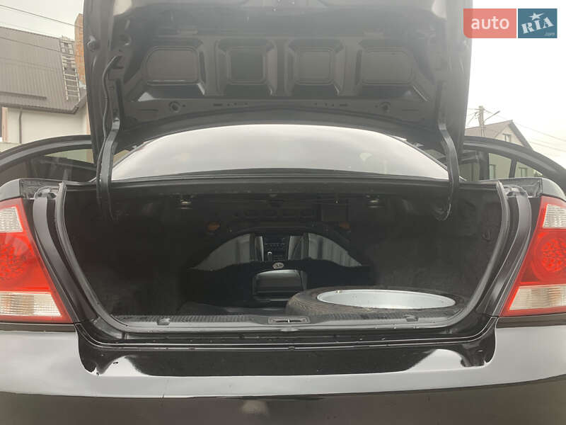 Седан Nissan Almera 2007 в Житомирі