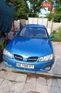 Седан Nissan Almera 2001 в Кам'янському