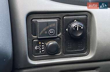 Седан Nissan Almera 2010 в 