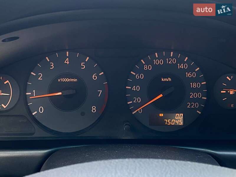 Седан Nissan Almera 2010 в Києві