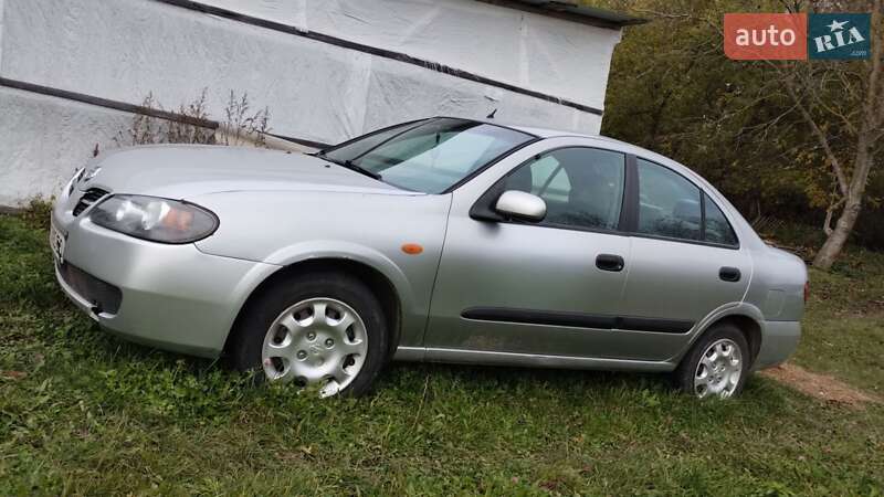 Седан Nissan Almera 2002 в Хмельницькому