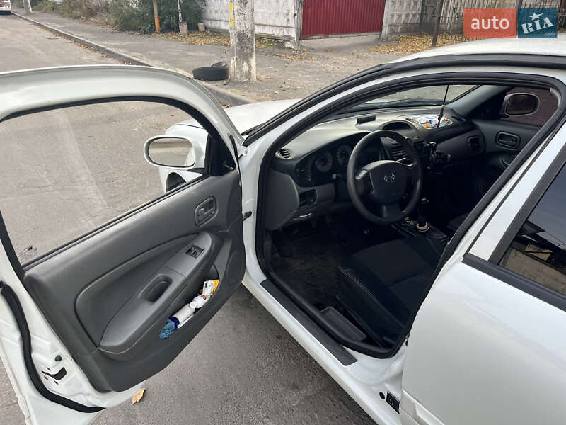 Седан Nissan Almera 2011 в Києві фото 12 Седан Nissan Almera 2011 в Києві