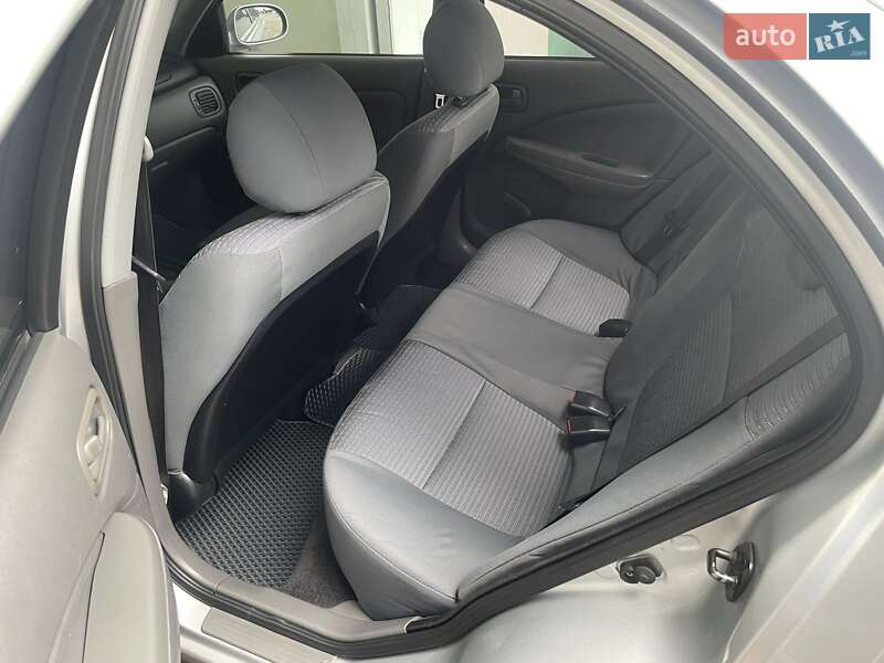 Седан Nissan Almera 2011 в Одессе