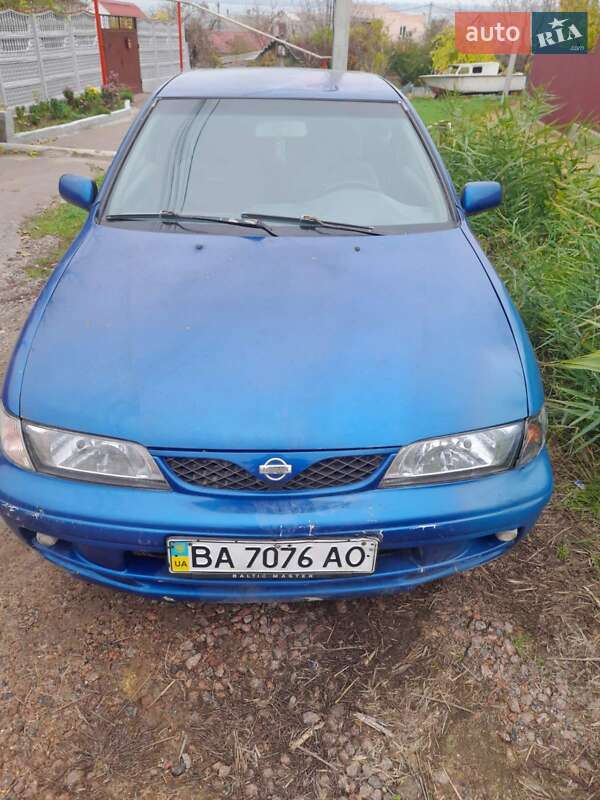 Хэтчбек Nissan Almera 1999 в Одессе фото Хэтчбек Nissan Almera 1999 в Одессе