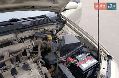 Седан Nissan Almera 2007 в Днепре