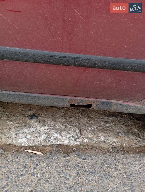 Седан Nissan Almera 1996 в Ужгороде фото 10 Седан Nissan Almera 1996 в Ужгороде