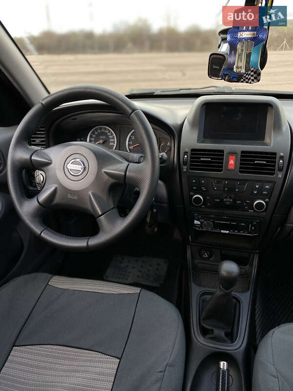 Седан Nissan Almera 2004 в Ужгороде фото 4 Седан Nissan Almera 2004 в Ужгороде