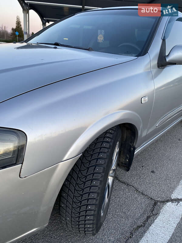 Седан Nissan Almera 2008 в Запорожье