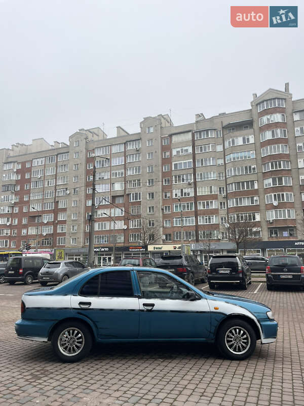 Седан Nissan Almera 1996 в Ивано-Франковске
