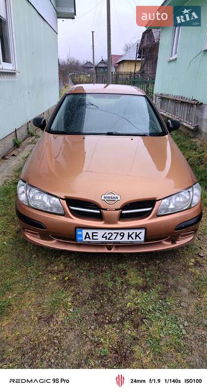 Хетчбек Nissan Almera 2000 в Долині