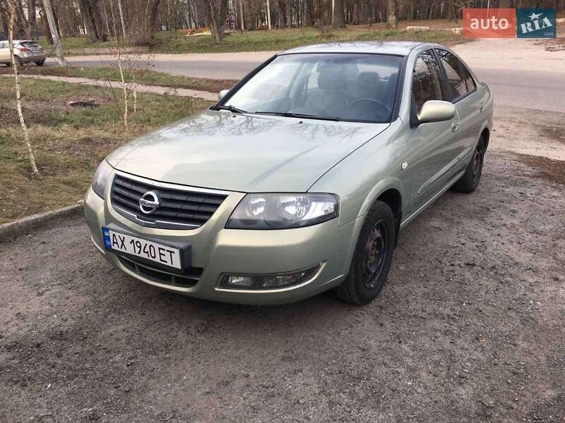 Nissan Almera 2010
