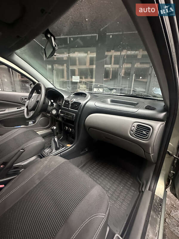 Седан Nissan Almera 2011 в Киеве