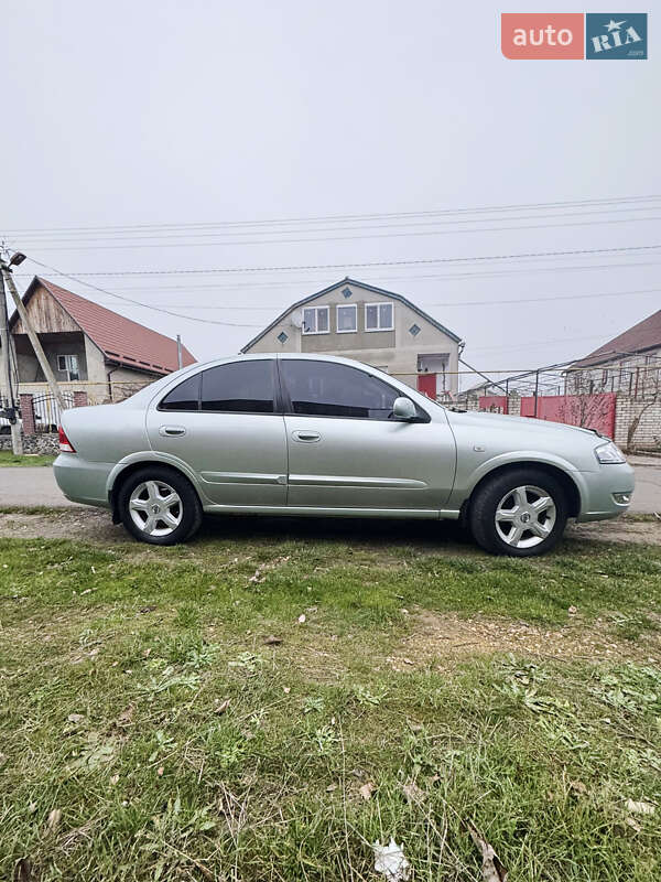 Nissan Almera 2006