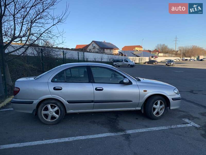 Седан Nissan Almera 2001 в Ужгороді