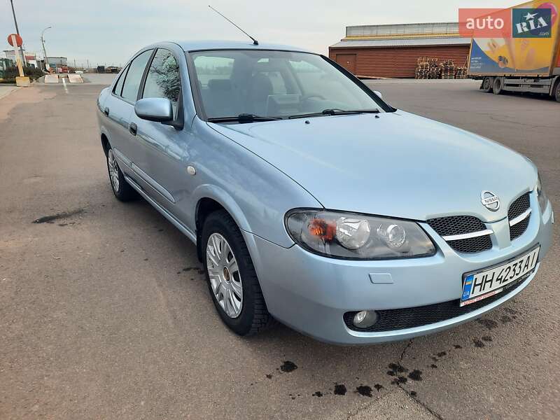 Nissan Almera 2005