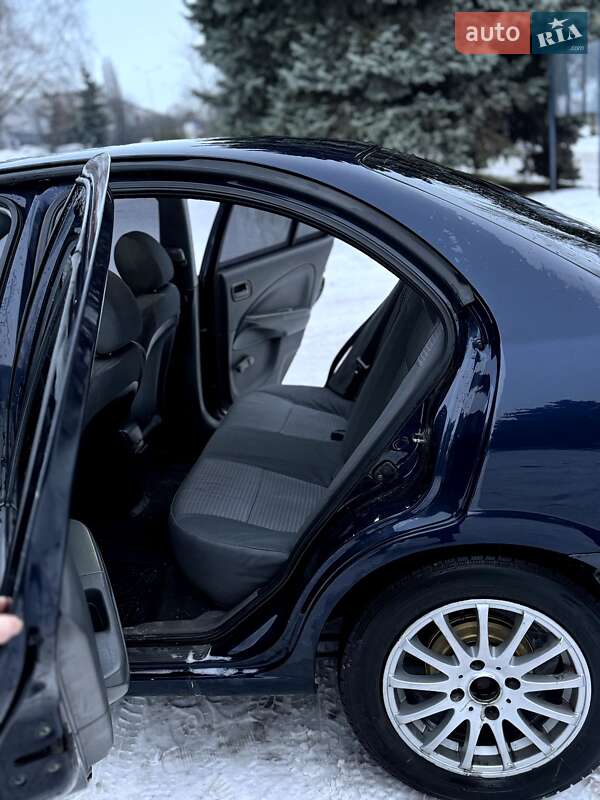 Седан Nissan Almera 2011 в Кропивницькому