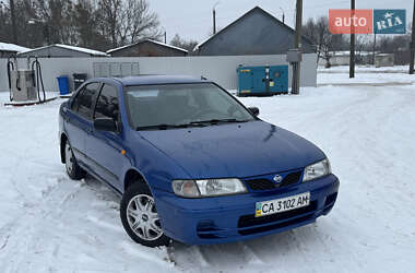 Седан Nissan Almera 1999 в Смеле