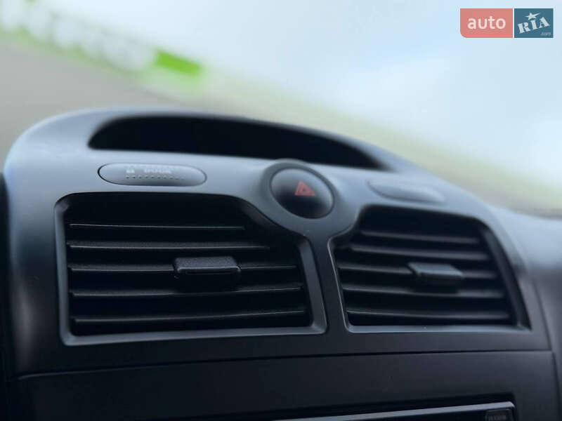 Седан Nissan Almera 2012 в Дрогобыче