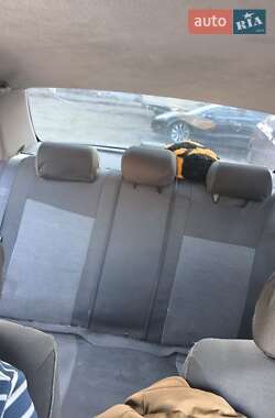 Седан Nissan Almera 2005 в Киеве