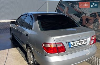 Седан Nissan Almera 2005 в Ужгороде