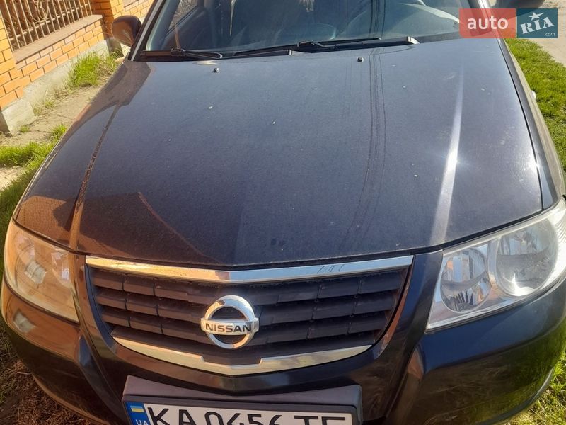 Nissan Almera 2010