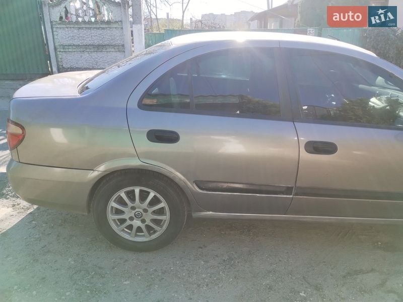 Седан Nissan Almera 2005 в Фастове
