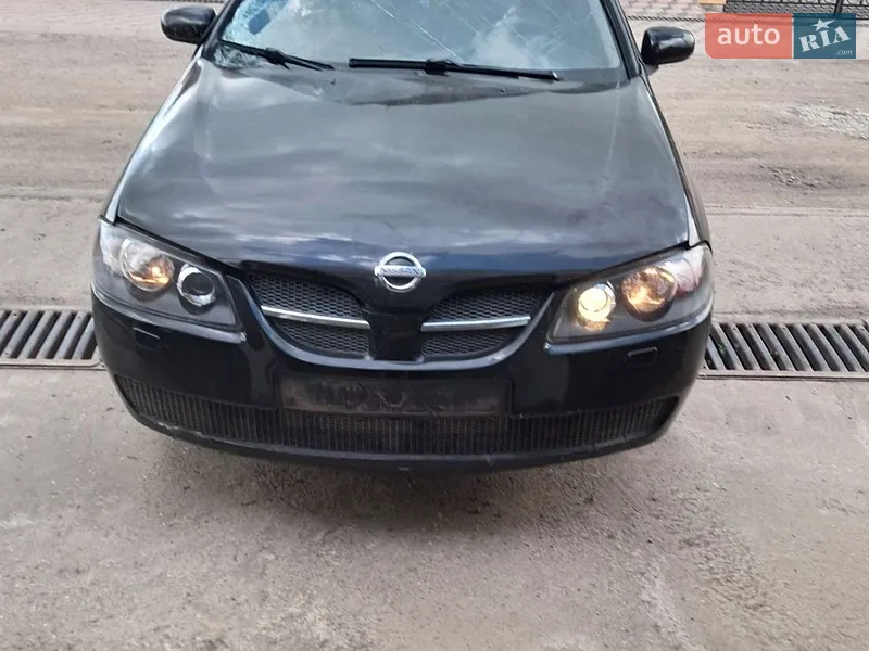 Nissan Almera 2004