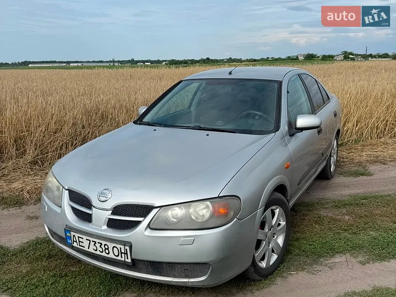 Nissan Almera