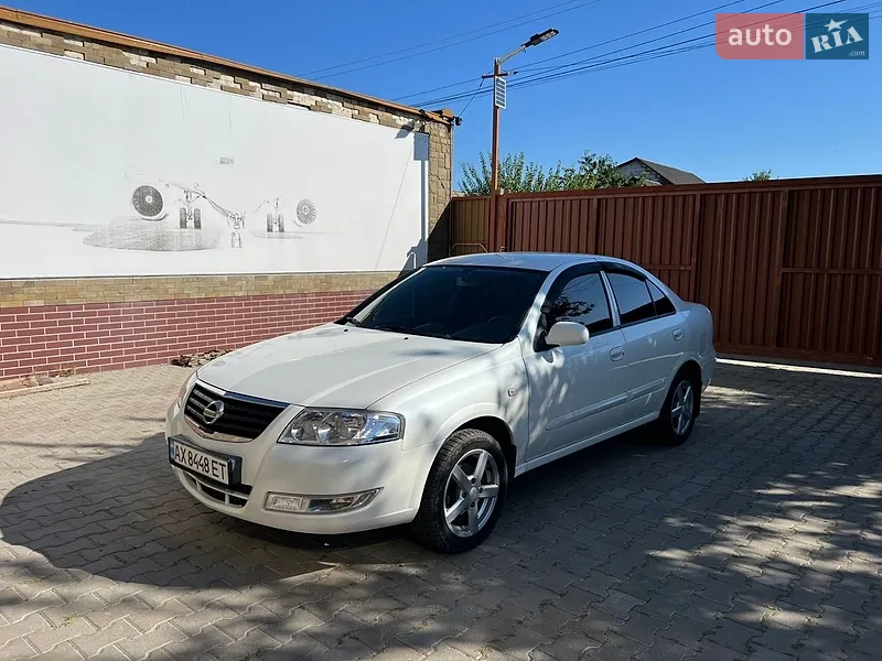 Nissan Almera