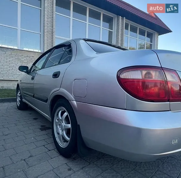 Nissan Almera 2005