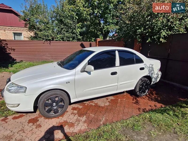 Nissan Almera 2011
