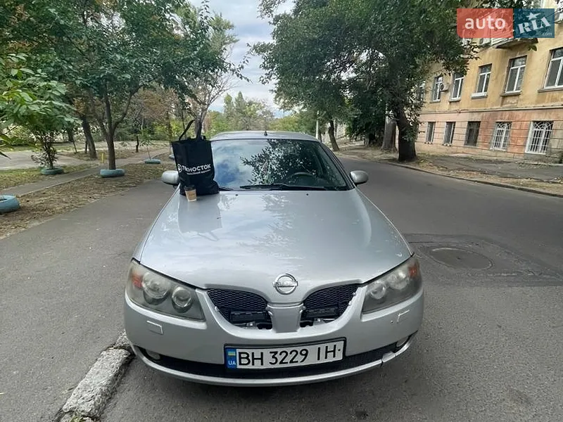 Nissan Almera 2002