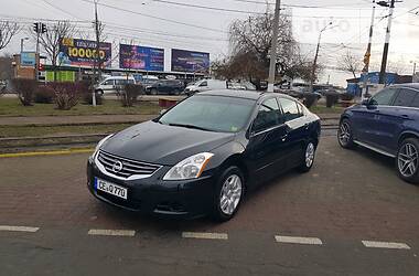 Седан Nissan Altima 2011 в 