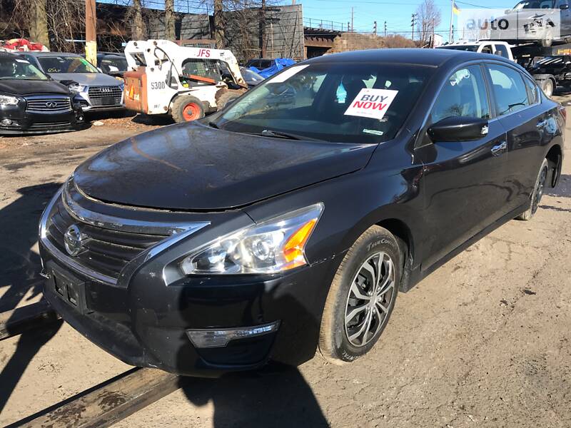 Седан Nissan Altima 2014 в 