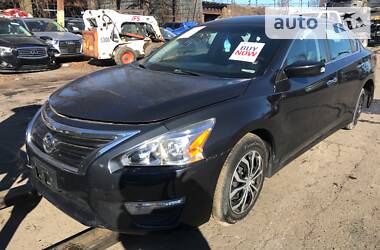 Седан Nissan Altima 2014 в 