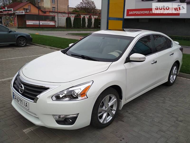 Седан Nissan Altima 2015 в Черкассах