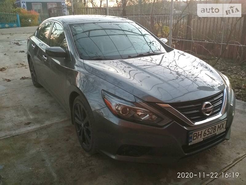 Nissan Altima SR