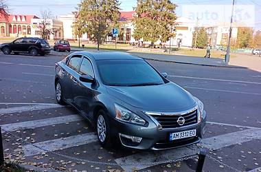 Седан Nissan Altima 2015 в Бердичеве