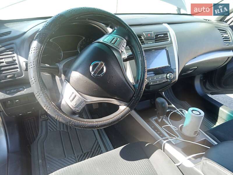 Седан Nissan Altima 2015 в Києві