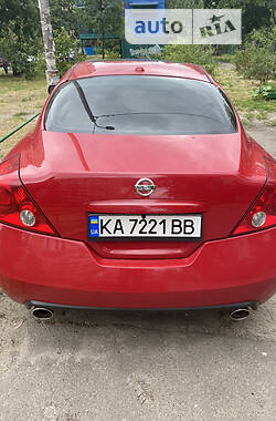 Купе Nissan Altima 2008 в Киеве