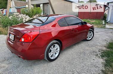 Купе Nissan Altima 2013 в Чорткові