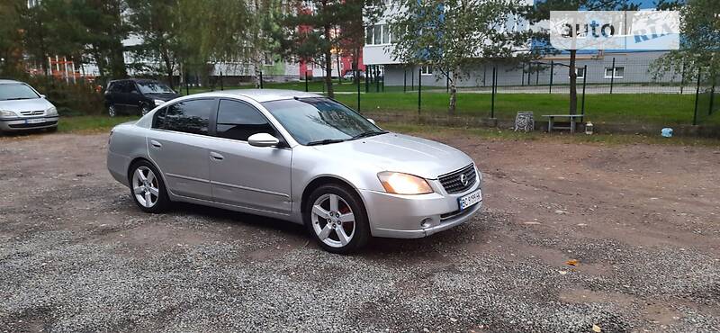Nissan Altima
