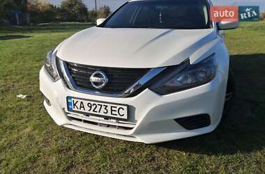 Седан Nissan Altima 2016 в Желтых Водах