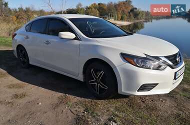 Седан Nissan Altima 2016 в 
