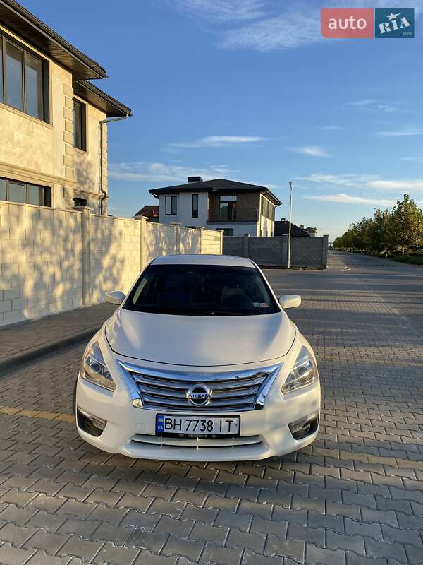 Седан Nissan Altima 2012 в Одесі