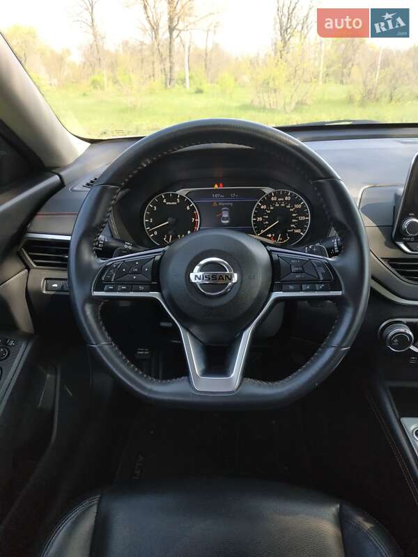 Седан Nissan Altima 2018 в Киеве